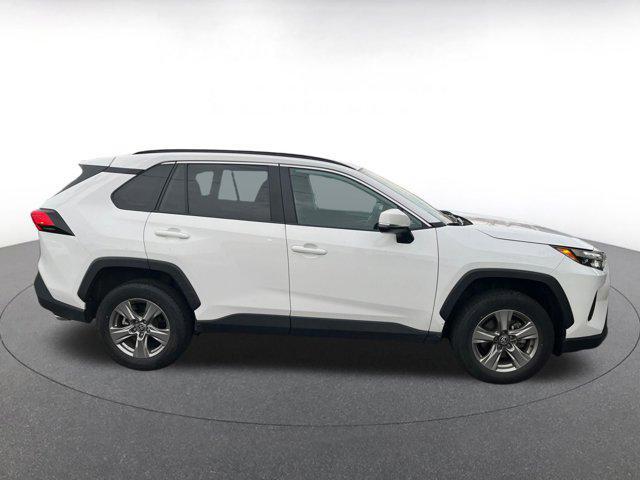Photo of 2024 Ice Cap Toyota RAV4