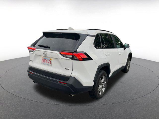 Photo of 2024 Ice Cap Toyota RAV4