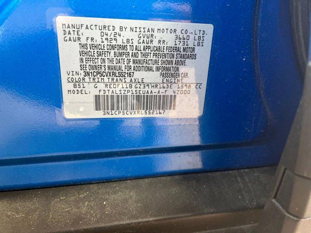 Photo of 2024 Electric Blue Metallic Nissan Kicks