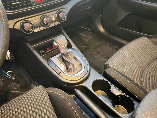 Photo of 2024 Deep Sea Blue Kia Forte