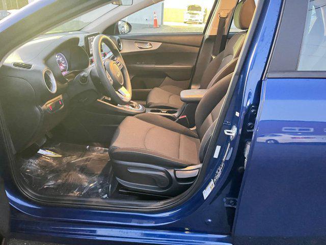 Photo of 2024 Deep Sea Blue Kia Forte