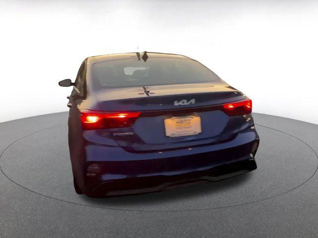 Photo of 2024 Deep Sea Blue Kia Forte