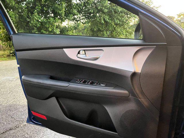 Photo of 2024 Deep Sea Blue Kia Forte