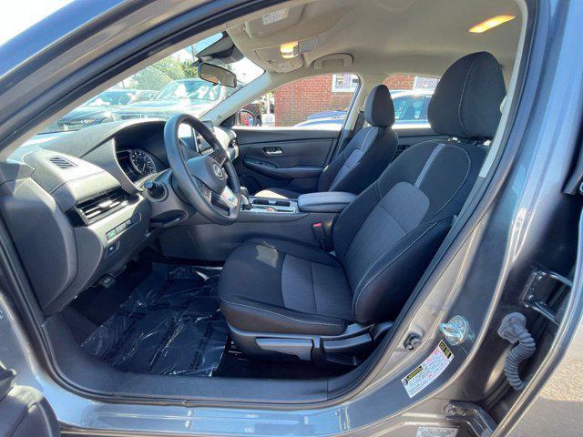 Photo of 2024 Gun Metallic Nissan Sentra