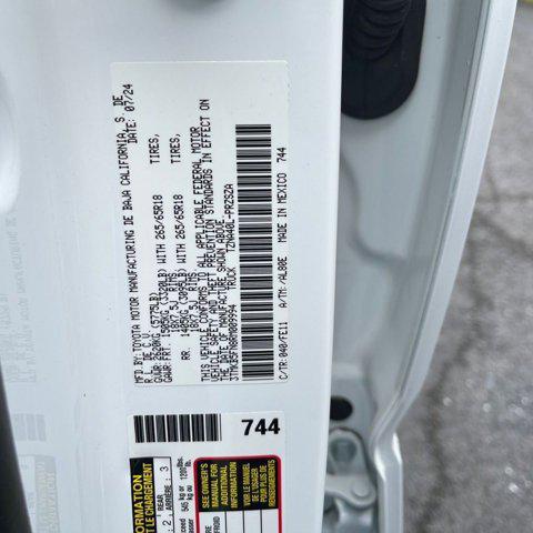 Photo of 2024 Ice Cap Toyota Tacoma