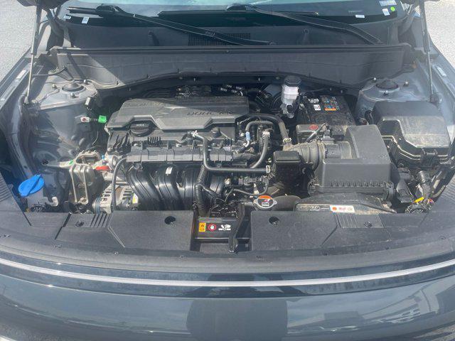 Photo of 2024 Ecotronic Gray Pearl Hyundai KONA