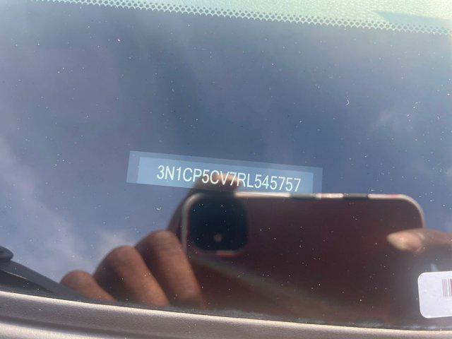 Photo of 2024 Gun Metallic Nissan Kicks