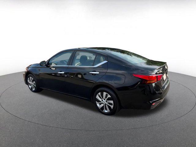 Photo of 2024 Super Black Nissan Altima
