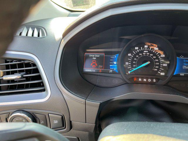 Photo of 2024 Oxford White Ford Edge