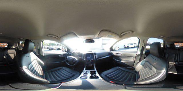 Photo of 2024 Oxford White Ford Edge