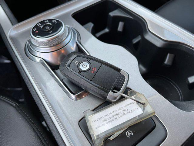 Photo of 2024 Oxford White Ford Edge