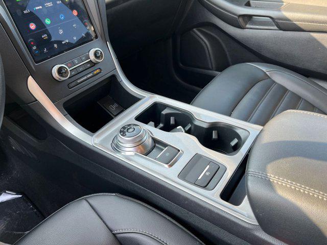 Photo of 2024 Oxford White Ford Edge