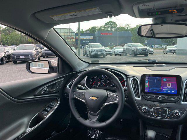 Photo of 2024 Mineral Gray Metallic Chevrolet Malibu