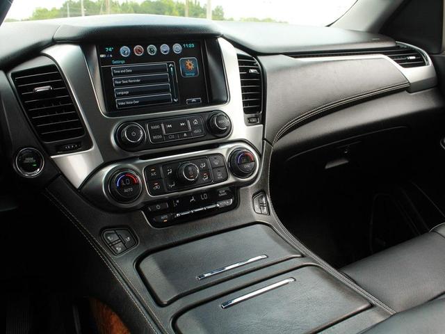 Photo of 2020 WHITE Chevrolet Suburban