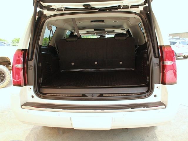 Photo of 2020 WHITE Chevrolet Suburban