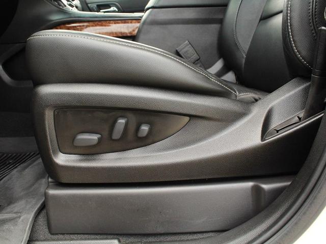 Photo of 2020 WHITE Chevrolet Suburban