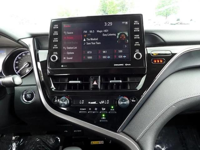 Photo of 2024 Ice Cap Toyota Camry