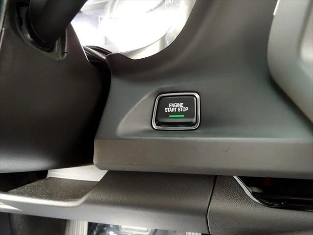 Photo of 2021 Summit White Chevrolet Camaro