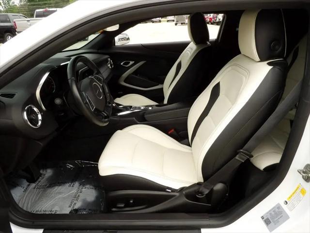 Photo of 2021 Summit White Chevrolet Camaro