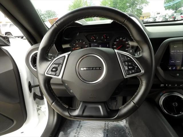 Photo of 2021 Summit White Chevrolet Camaro