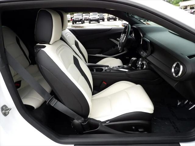 Photo of 2021 Summit White Chevrolet Camaro