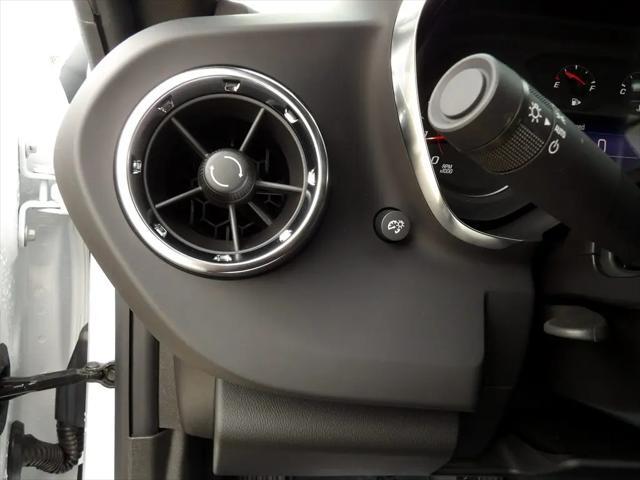 Photo of 2021 Summit White Chevrolet Camaro