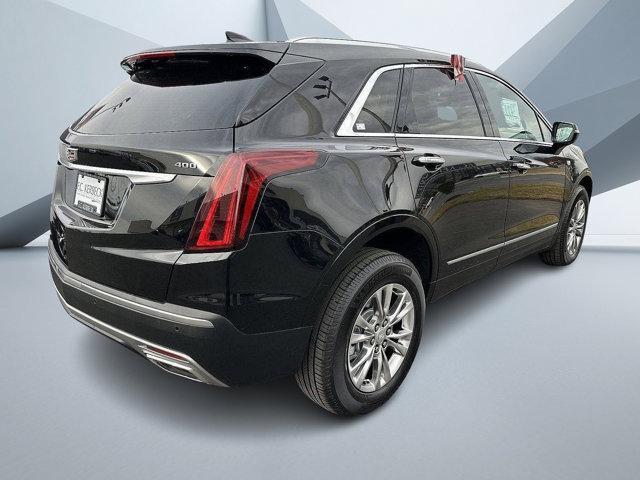 Photo of 2021 Stellar Black Metallic Cadillac XT5