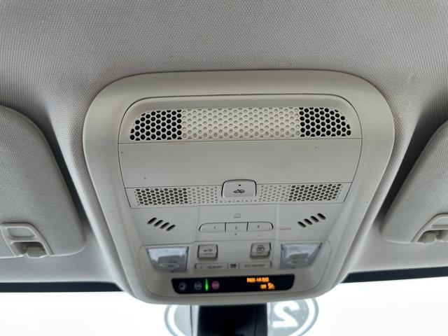 Photo of 2021 Stellar Black Metallic Cadillac XT5