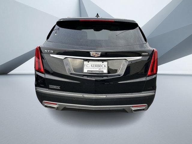 Photo of 2021 Stellar Black Metallic Cadillac XT5