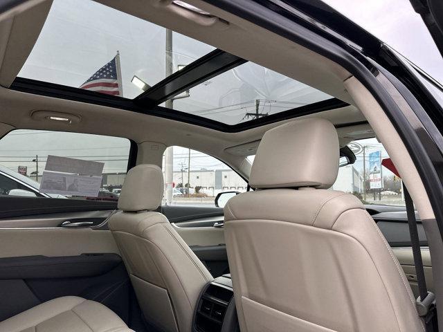 Photo of 2021 Stellar Black Metallic Cadillac XT5