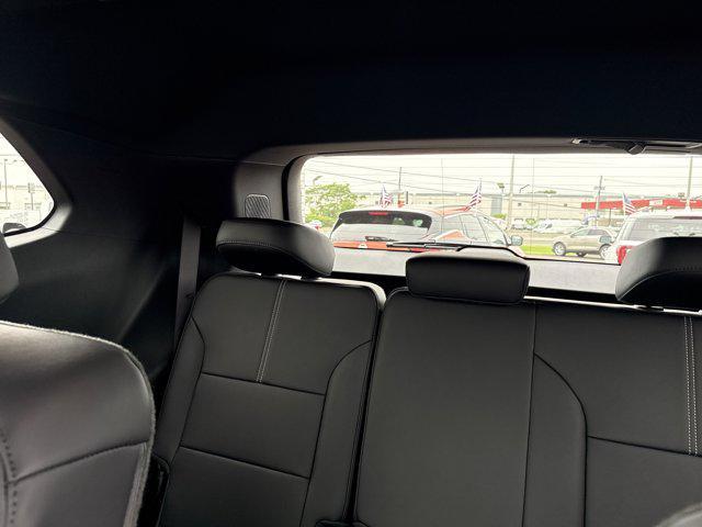 Photo of 2025 Sterling Metallic GMC Acadia