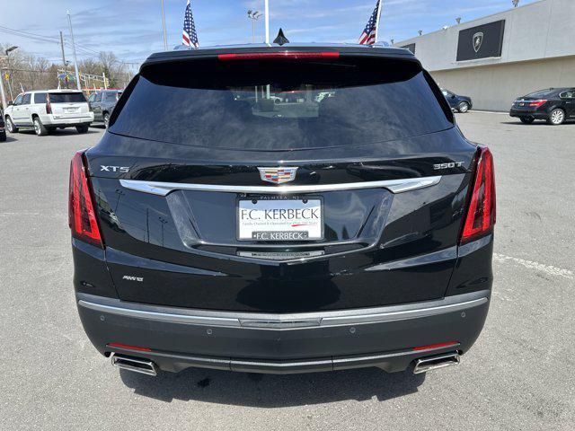 Photo of 2022 Stellar Black Metallic Cadillac XT5