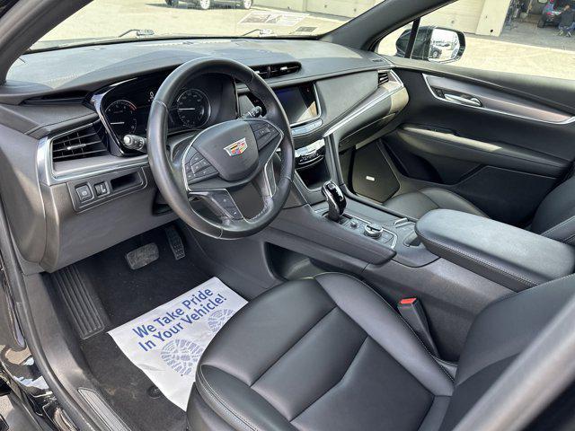 Photo of 2022 Stellar Black Metallic Cadillac XT5