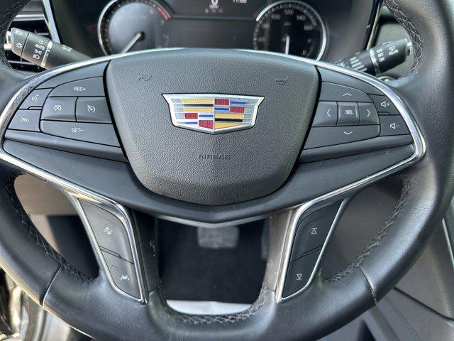 Photo of 2022 Stellar Black Metallic Cadillac XT5