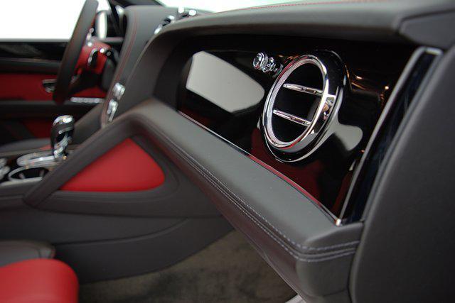 Photo of 2023 Beluga Bentley Bentayga