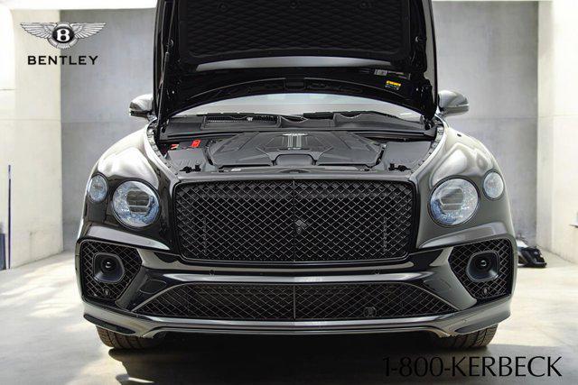 Photo of 2023 Beluga Bentley Bentayga
