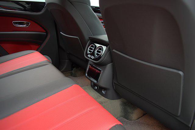 Photo of 2023 Beluga Bentley Bentayga