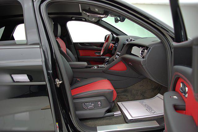 Photo of 2023 Beluga Bentley Bentayga