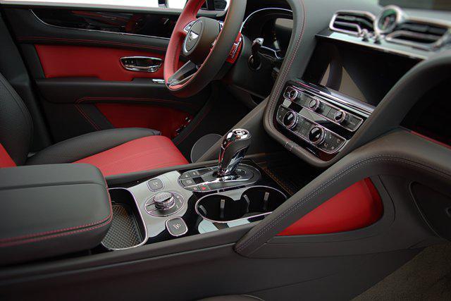 Photo of 2023 Beluga Bentley Bentayga