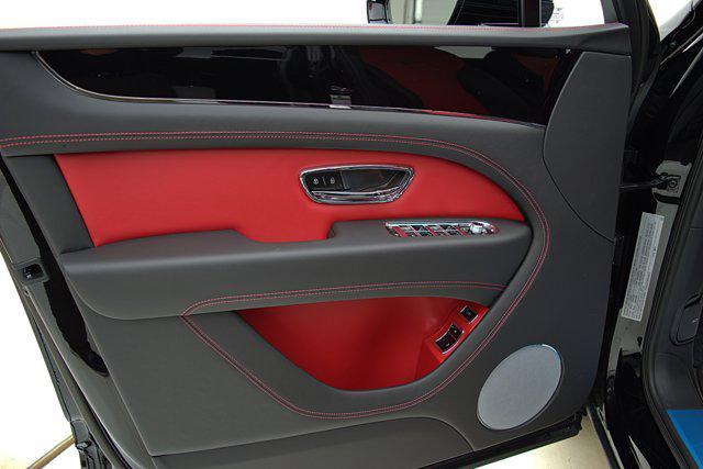 Photo of 2023 Beluga Bentley Bentayga