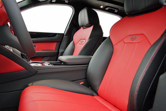 Photo of 2023 Beluga Bentley Bentayga