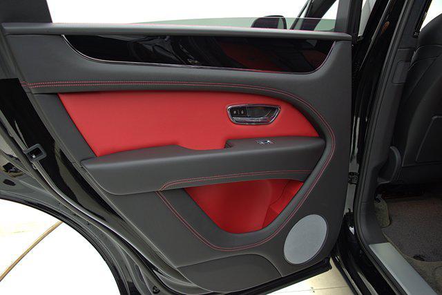 Photo of 2023 Beluga Bentley Bentayga