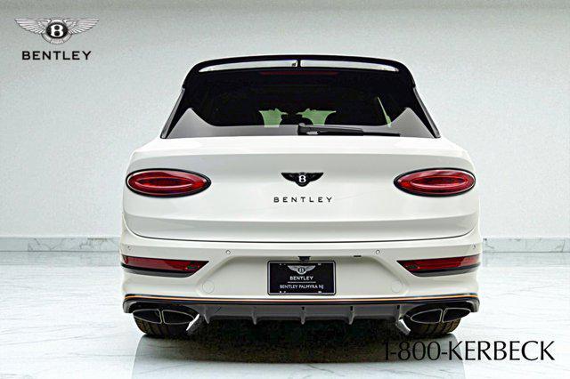 Photo of 2025 Glacier White Bentley Bentayga