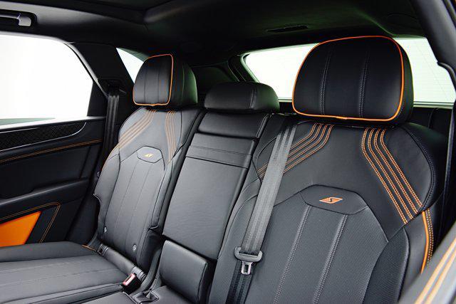 Photo of 2025 Glacier White Bentley Bentayga