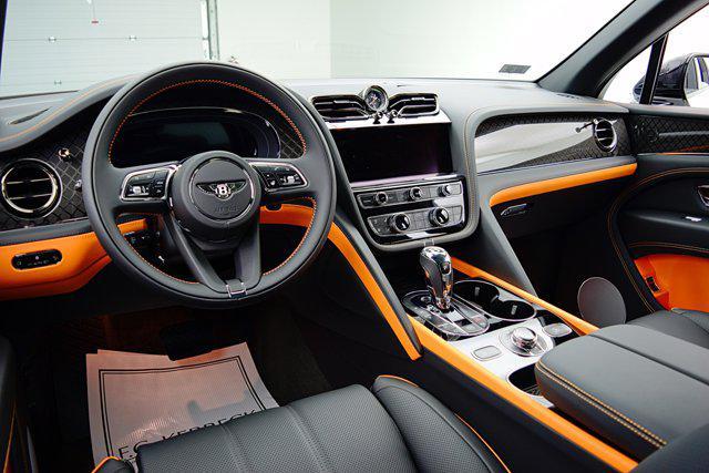 Photo of 2025 Glacier White Bentley Bentayga