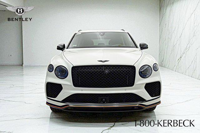 Photo of 2025 Glacier White Bentley Bentayga