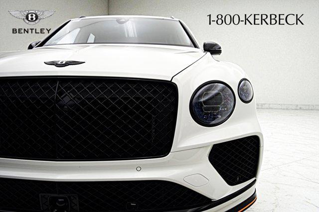 Photo of 2025 Glacier White Bentley Bentayga