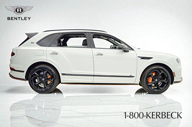 Photo of 2025 Glacier White Bentley Bentayga