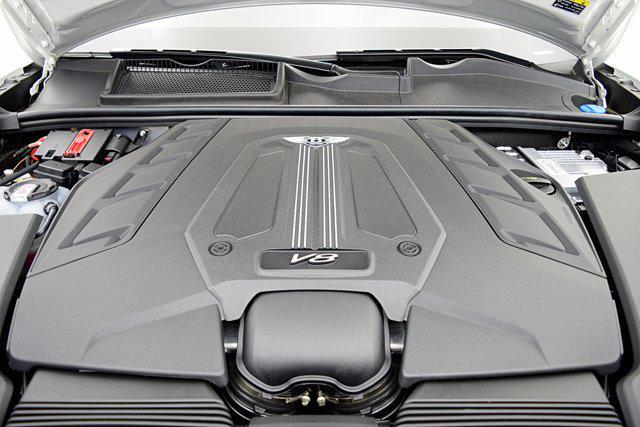 Photo of 2025 Glacier White Bentley Bentayga