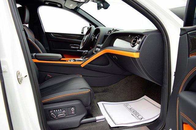 Photo of 2025 Glacier White Bentley Bentayga